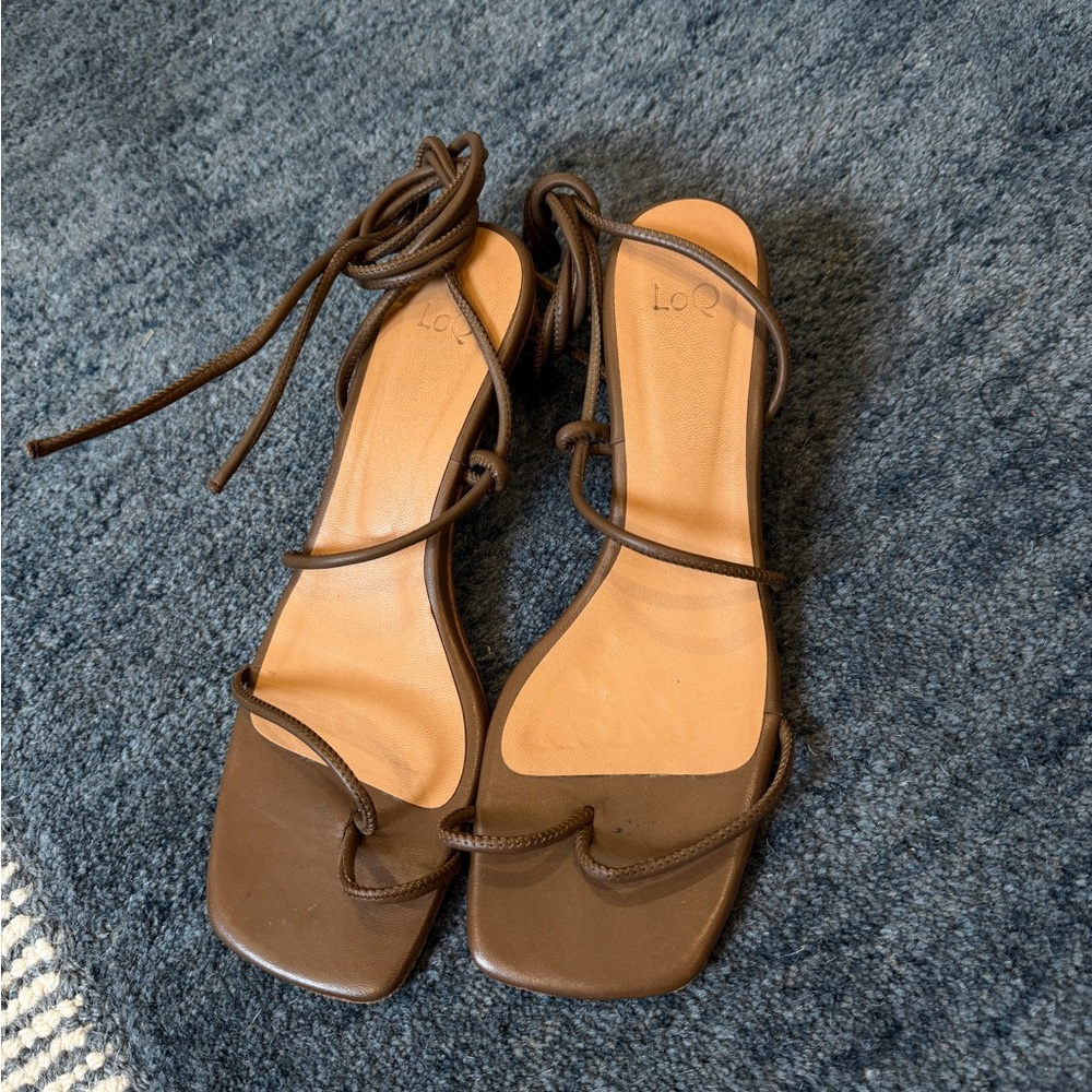 LOQ Women's Dark Brown Strappy Heels